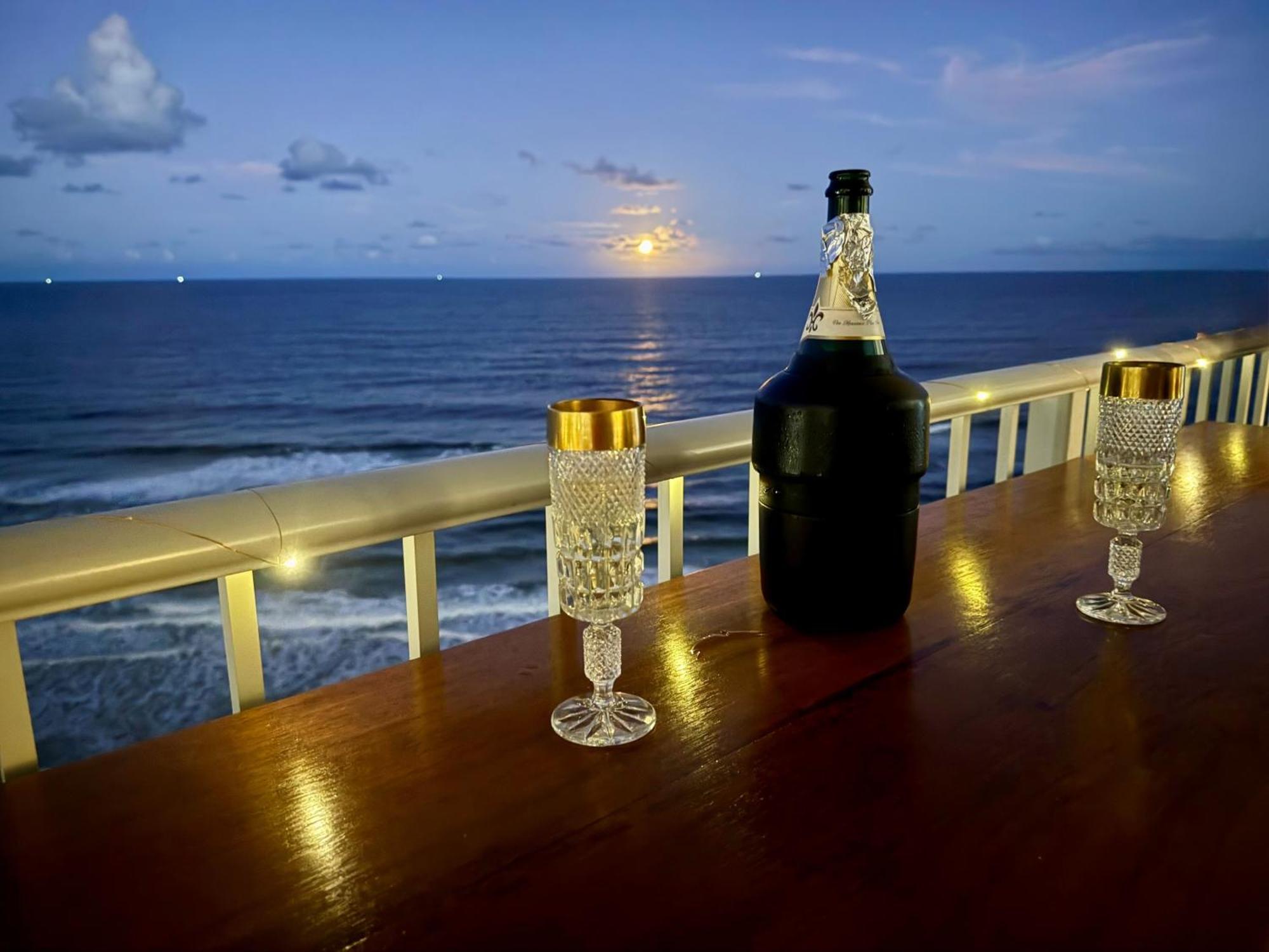 Absolutely Stunning! On The Beach !!! Gold Coast Exterior foto