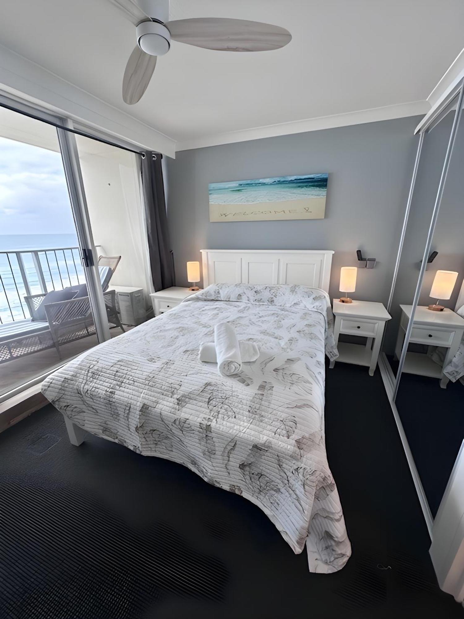 Absolutely Stunning! On The Beach !!! Gold Coast Exterior foto